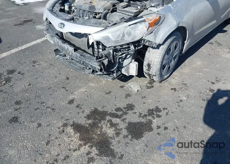 2016 Kia Forte Lx z USA, uszkodzony, nr VIN KNAFK4A67G5619736